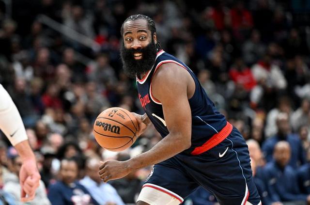 包含NBA最新动态：快船队轻松取胜喜提八连胜卫冕头名的词条